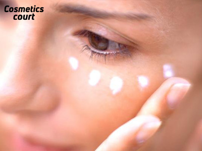 كيفية علاج جفاف الجلد حول العينين