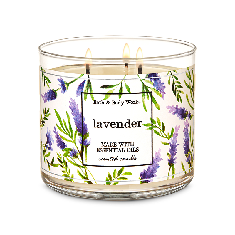 شمعة اللافندر من باث اند بودي ووركس Bath and Body Works Candle Lavender بـ 3 فتلات