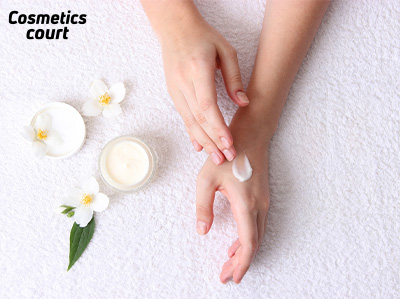 5 خطوات لـ علاج تقشر اليدين وأكثر الأخطاء الشائعة التي تسبب جفاف اليدين في الشتاء.